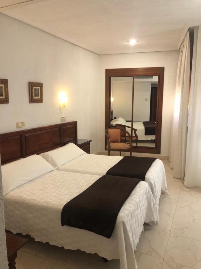 Hotel Martin Toledo Exterior foto